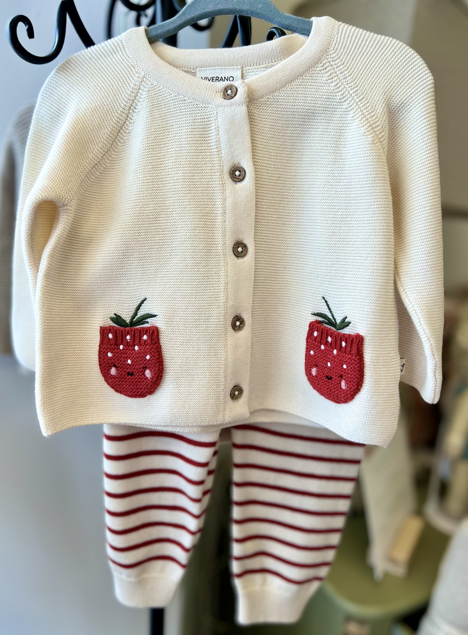 baby-clothes home warming gift ideas